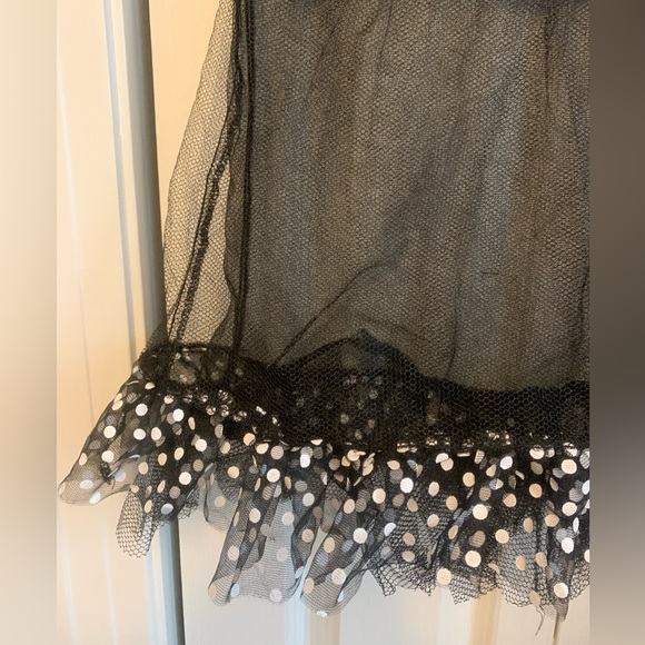 Costume tea party Halloween black mesh tutu with black and white polka dot hem - Picture 2 of 6
